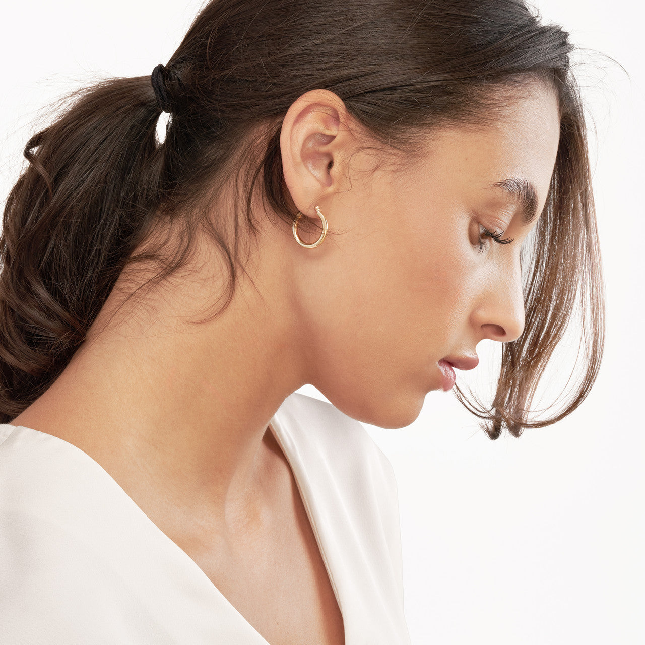 3mm 14K gold polished hoop earrings, elegant simple design