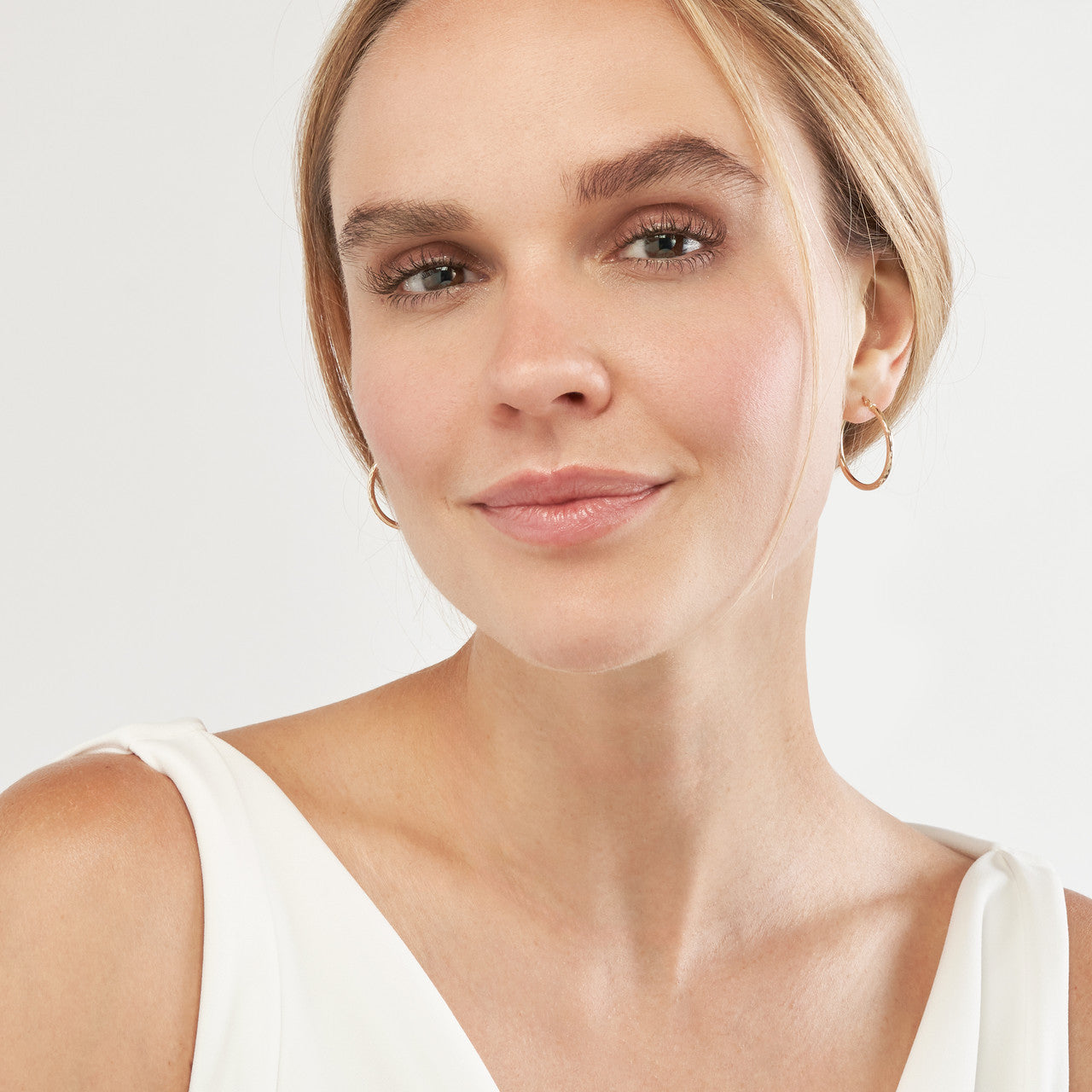 2mm x 25mm Diamond-Cut Hoop Earrings