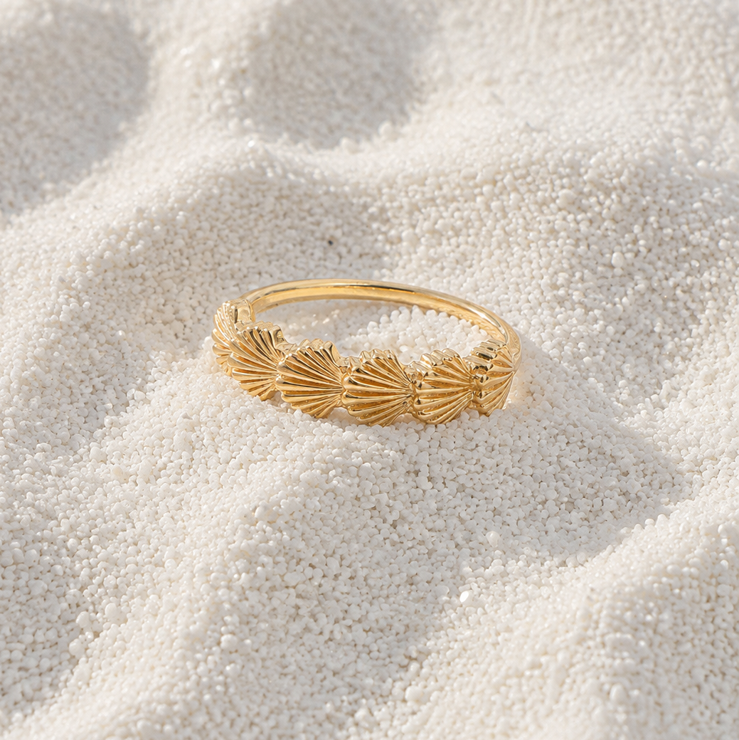 14K Gold Scallop Seashell Ring