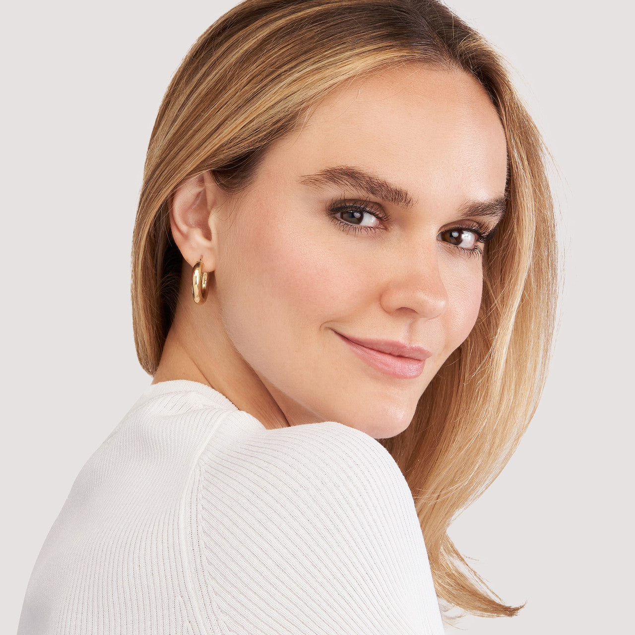 Soft Lined Design Round Hoop Earrings