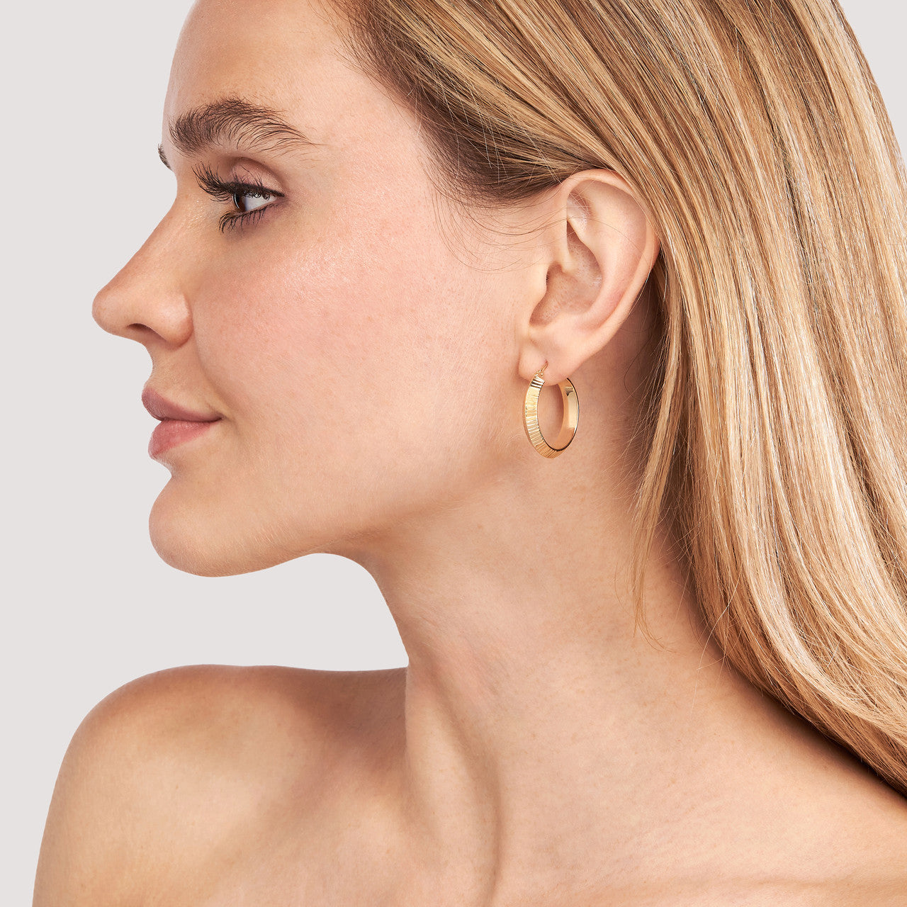 20x4mm D/C Knife Edge Round Hoops